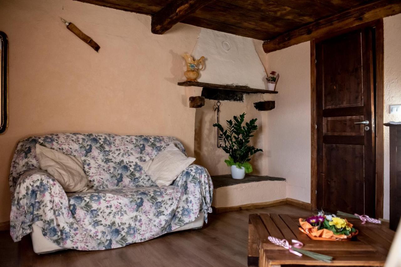 Agribenessere Agli Abatti Barge Bagian luar foto